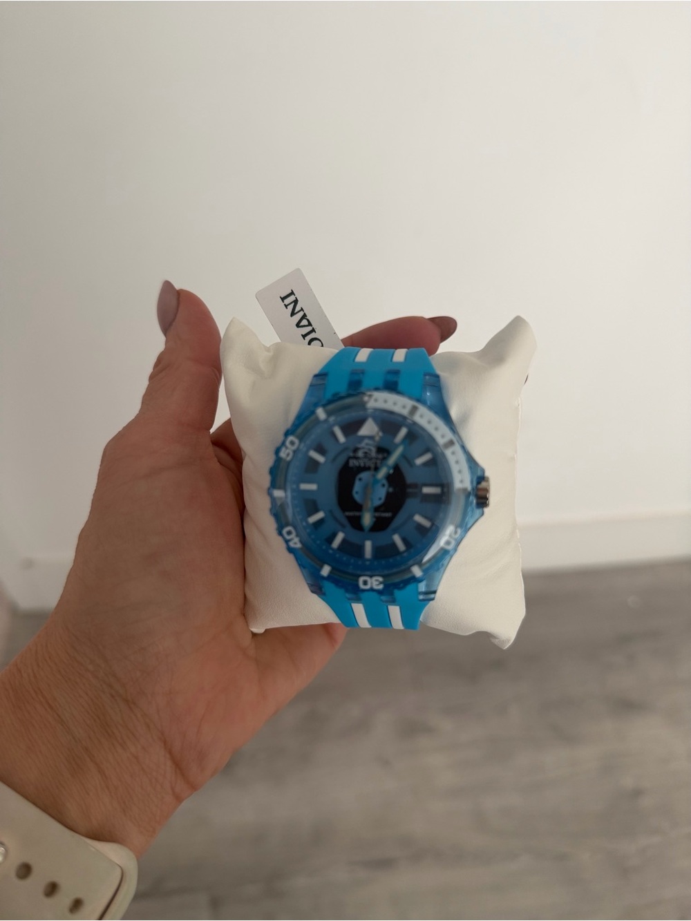 Invicta Blue and White Silicone Strap Dive-Style Watch - UNISEX